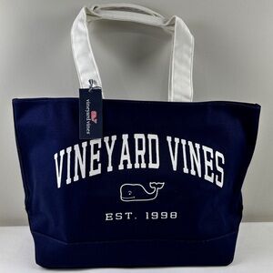 Vineyard Vines NWT Navy Blue Tote / Beach or Travel Bag